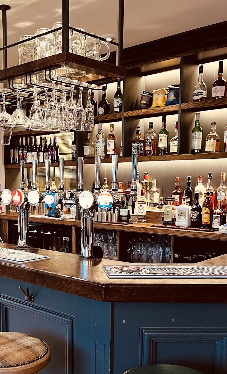 Hare & Hounds Inn